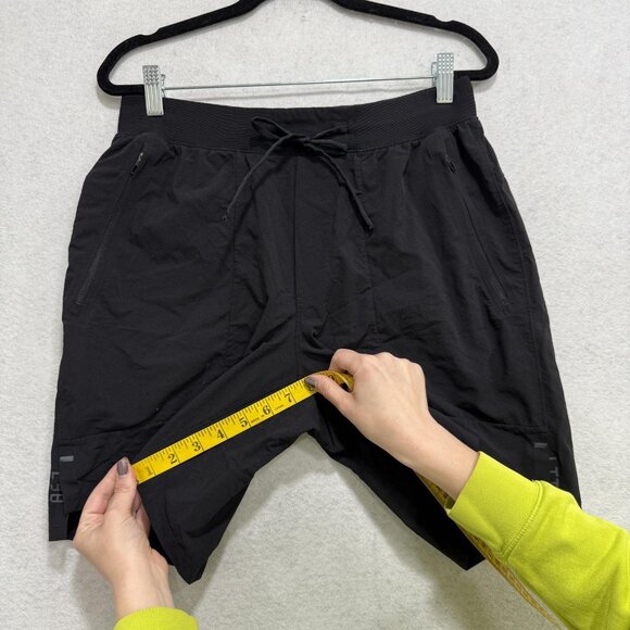 Lululemon Shorts Mens Medium Black License to Train Lined Zip Pockets 7 Inch - Picture 4 of 7